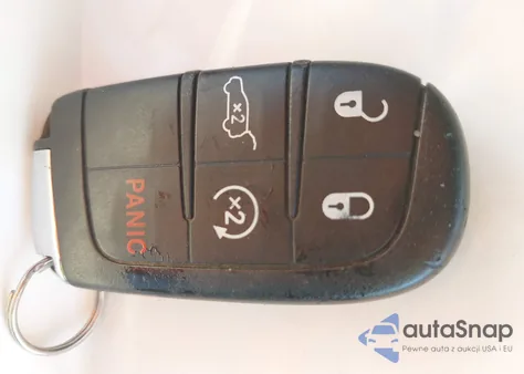 2019 Jeep Compass Latitude 4X4 z USA, uszkodzony, nr VIN 3C4NJDBB5KT737225